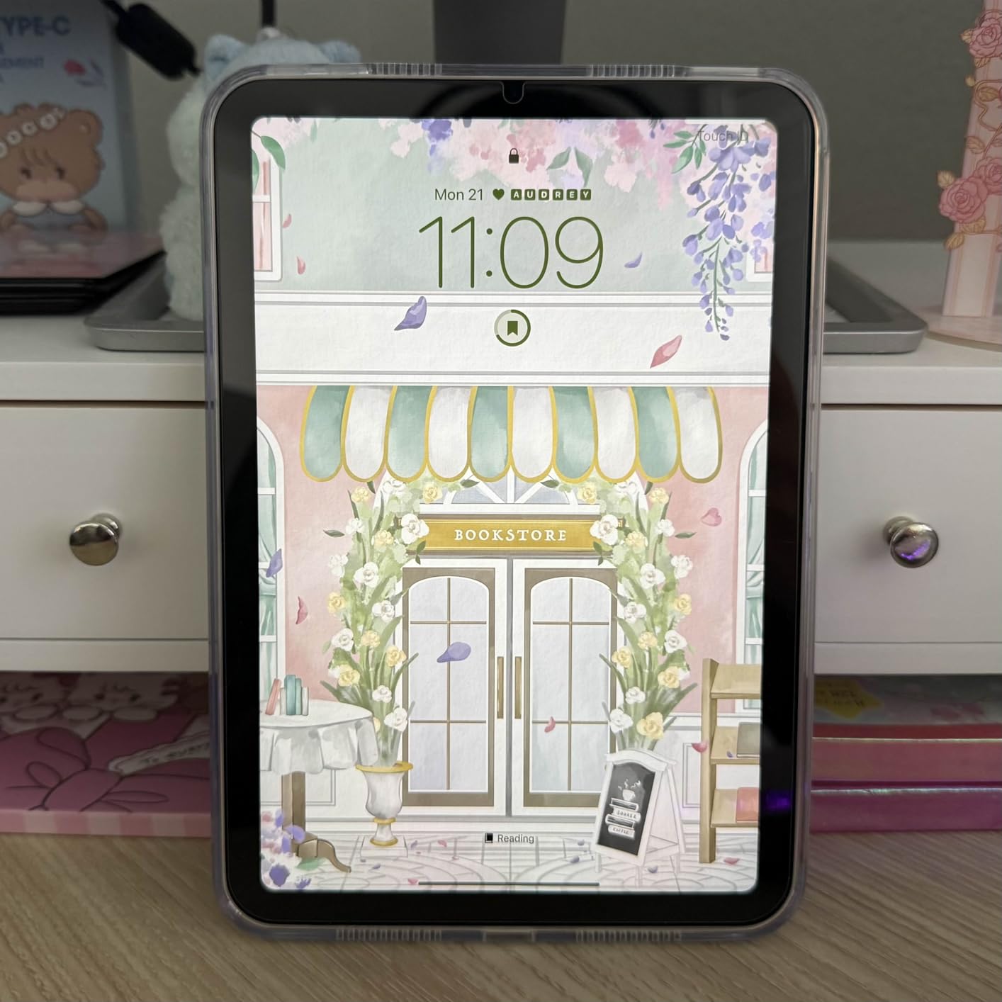 Apple iPad mini (A17 Pro): Apple Intelligence, 8.3-inch Liquid Retina Display, 128GB, Wi-Fi 6E, 12MP Front/12MP Back Camera, Touch ID, All-Day Battery Life - Space Gray customer photo 2