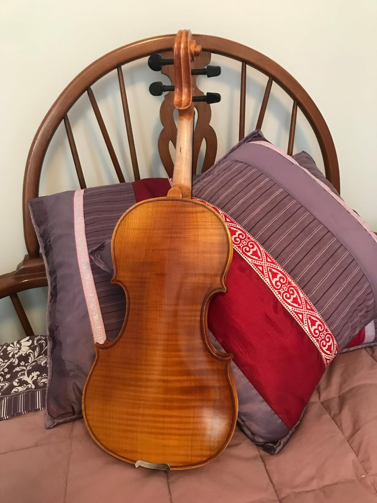 Cecilio Violin 4/4 Full Size Kit Hand Oil Rub Highly Flamed 1-Piece Back Solidwood Violin with Premium Strings, Size 4/4 (Full Size) customer photo 1
