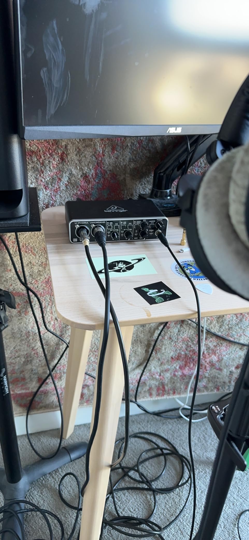 Behringer UMC204HD Audiophile 2x4, 24-Bit/192 kHz USB Audio/MIDI Interface with Midas Mic Preamplifiers for Recording Microphones and Instruments customer photo 1