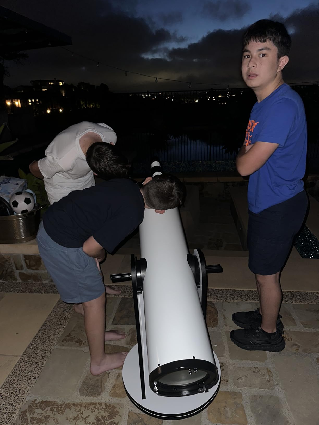 Sky-Watcher Classic 150 Dobsonian 6-inch Telescope - Solid-Tube - Simple, Traditional Design - Easy to Use, Perfect for Beginners customer photo 1