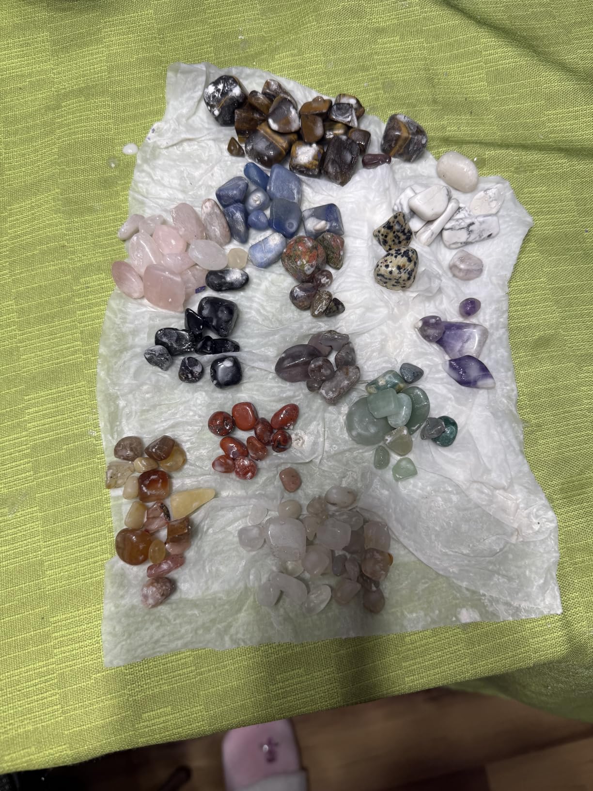 NATIONAL GEOGRAPHIC Mega Gemstone Dig Kit - Dig Up 15 Real Gemstones and Crystals, Science Kit for Kids, Gem Digging Kit, Gift for Girls and Boys, Mining Kit, Rock Collection customer photo 1