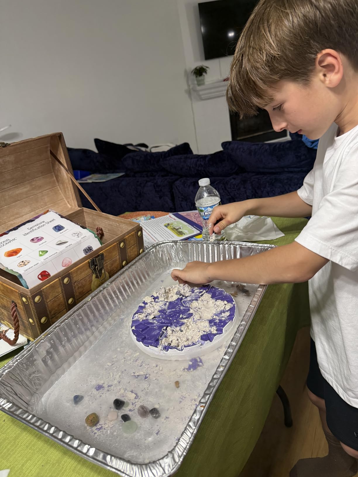 NATIONAL GEOGRAPHIC Mega Gemstone Dig Kit - Dig Up 15 Real Gemstones and Crystals, Science Kit for Kids, Gem Digging Kit, Gift for Girls and Boys, Mining Kit, Rock Collection customer photo 2