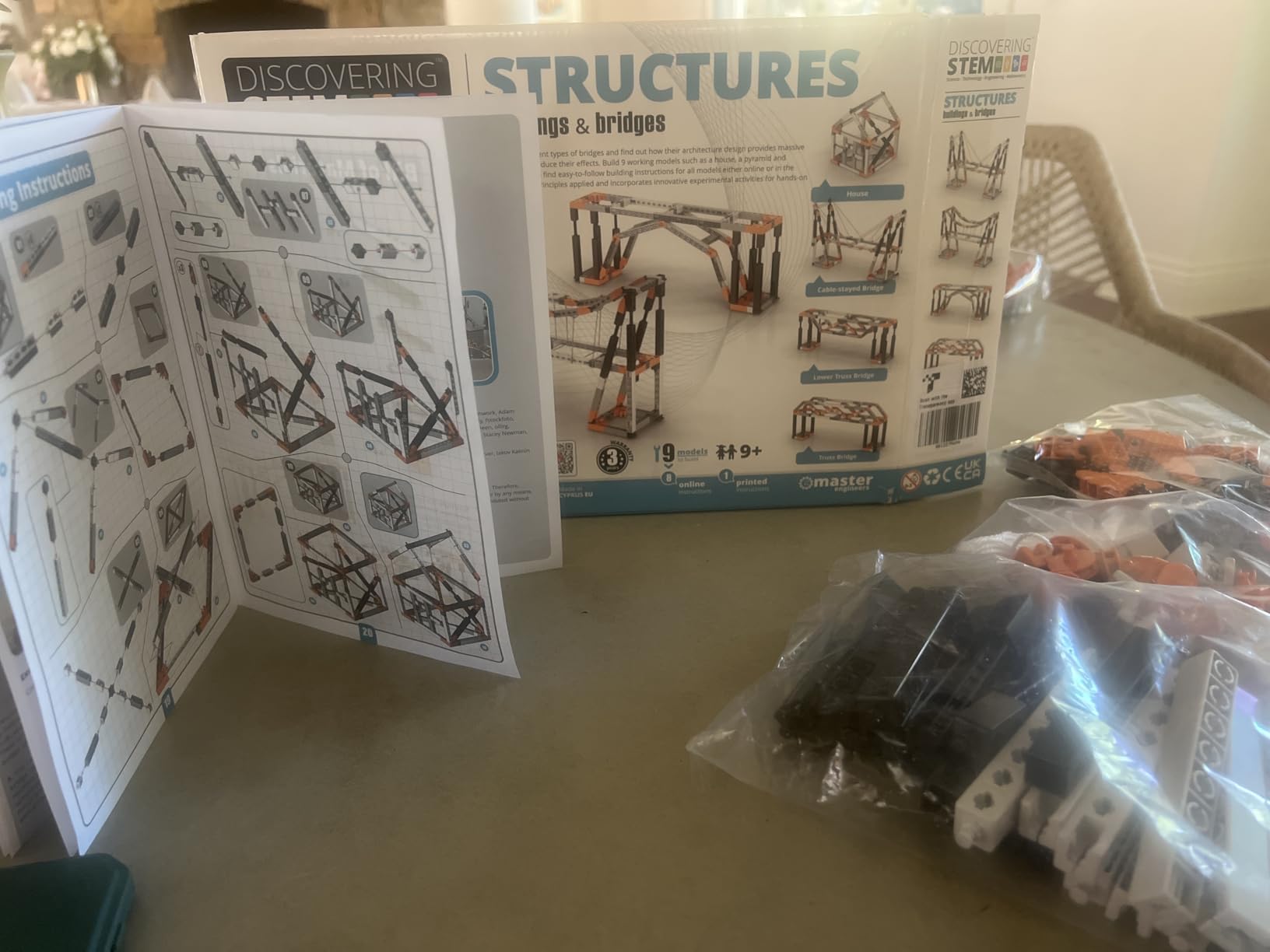 Engino STEM Toys, Structures, Buildings & Bridges, Building Toys for Kids 9+, STEM Projects, Creative Engineering Kit, Gifts for Boys & Girls (9 Model Options) customer photo 1
