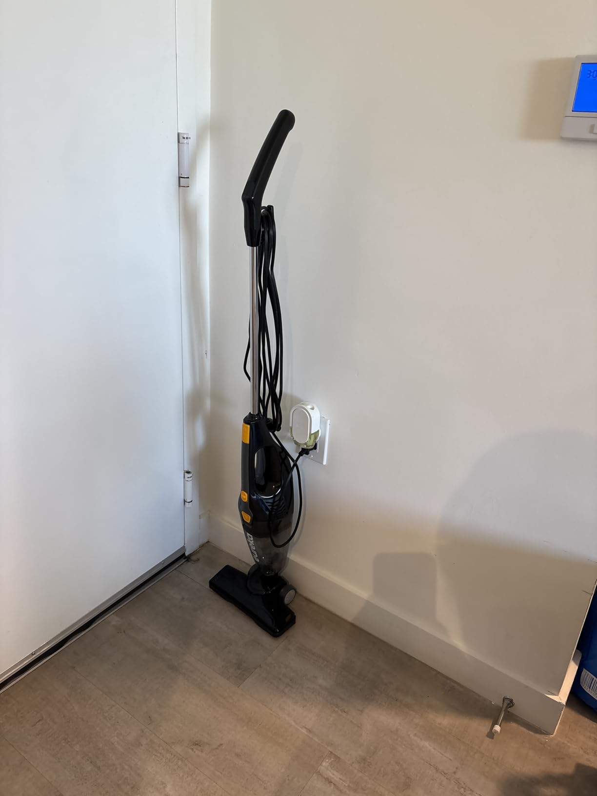 Eureka Blaze Stick Vacuum Cleaner, Powerful Suction 3-in-1 Small Handheld Vac with Filter for Hard Floor Lightweight Upright Home Pet Hair, Dark Black customer photo 1
