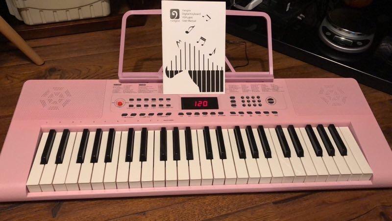 Vangoa VGK611 Electric Keyboard for Beginner, 61 Keys Portable Music Keyboard With Mini Lighted Keys, Electronic Piano for Kids, Boy, Girl, White customer photo 2
