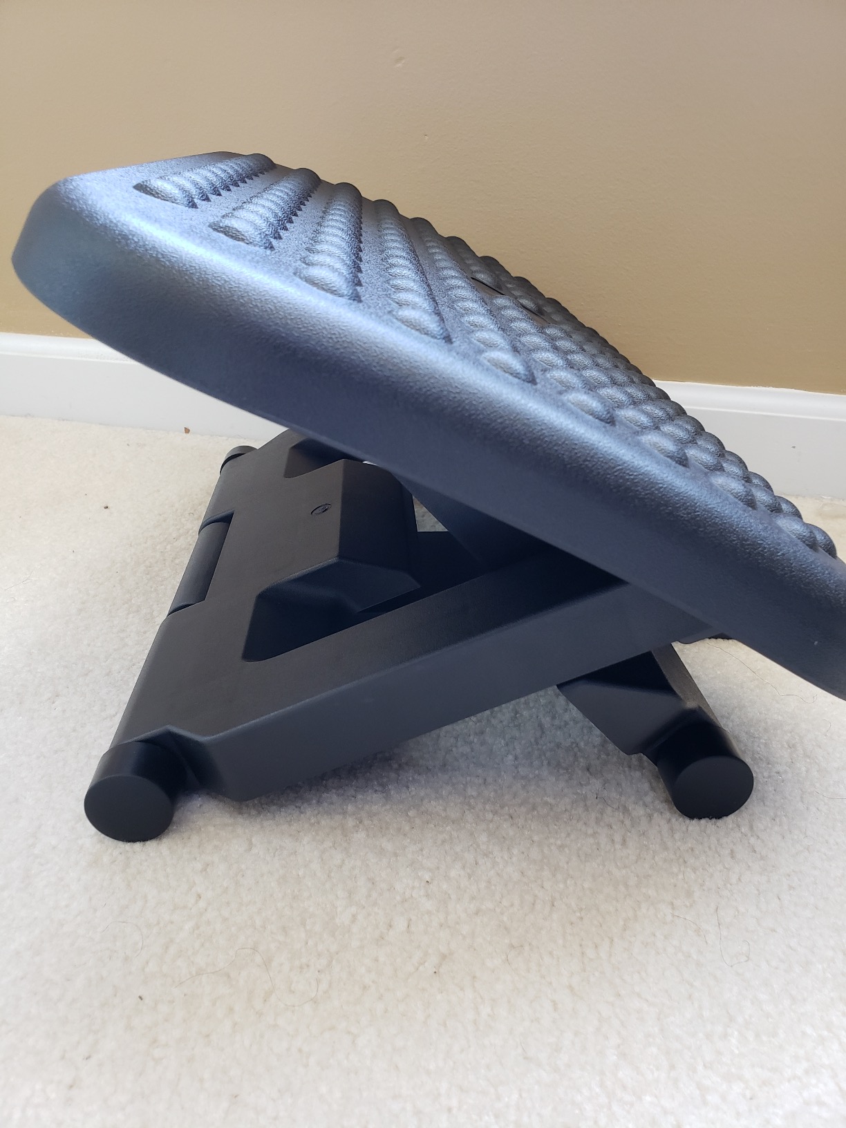HUANUO Adjustable Foot Rest for Under Desk with Massage Surface and Tilt | 3 height positions, large non-skid platform, pre-assembled foot stool for work, study and home office, ergonomic leg support customer photo 1