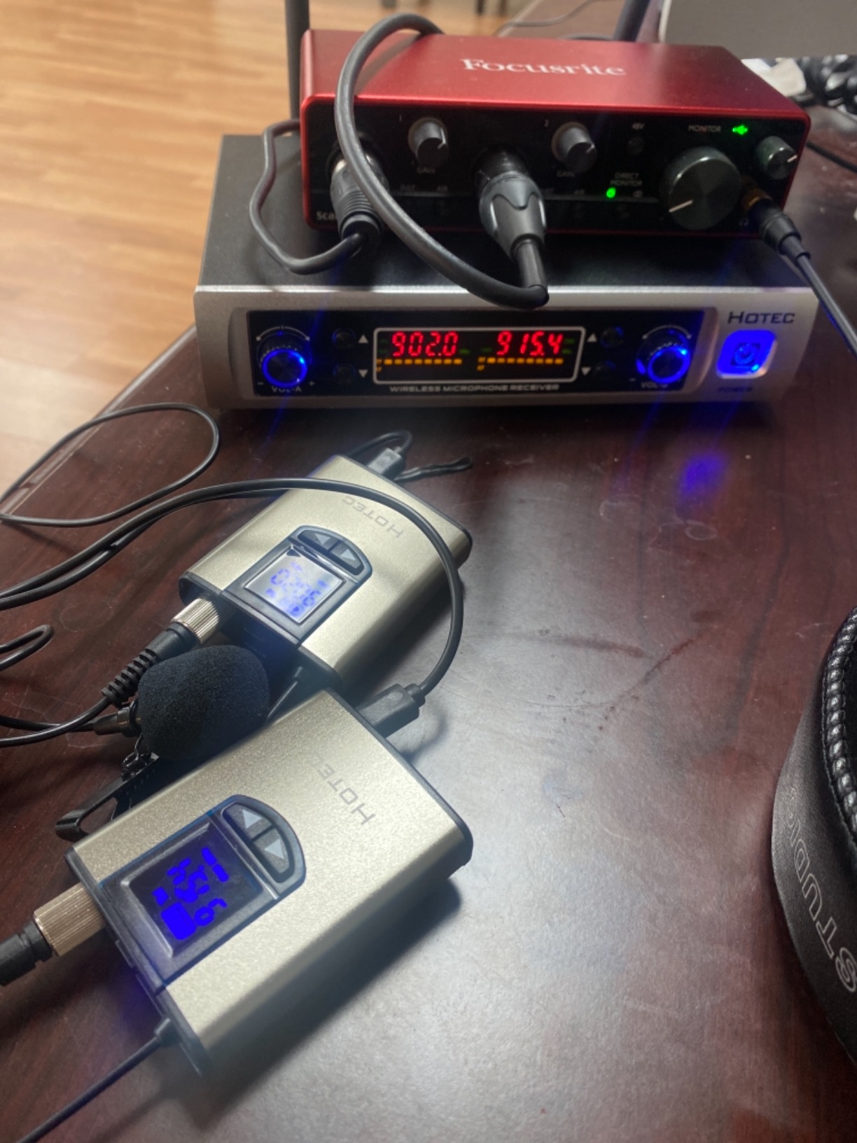 HOTEC UHF Wireless Microphone System with Dual Lapel/Lavalier and Headset Microphones Over PA, Mixer, Speaker, Karaoke Machine for Church, Training, Classroom, Interview - H-K25 customer photo 2
