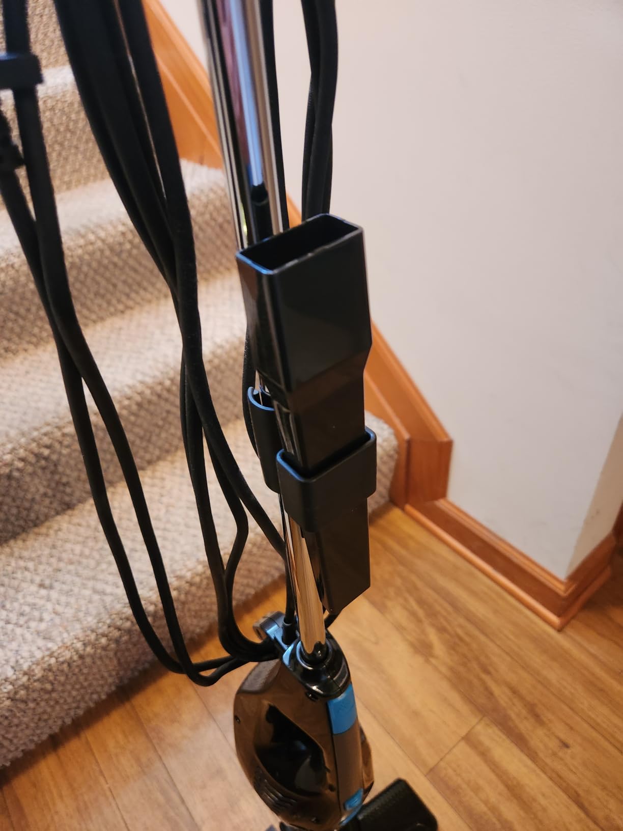 Eureka NES215A Blaze 3-in-1 Swivel Handheld & Stick Vacuum Cleaner, Blue customer photo 1