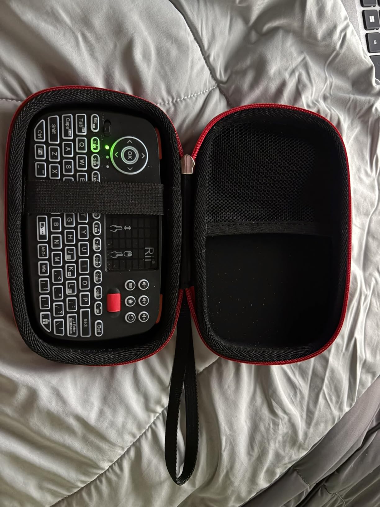 Rii i4 Mini Bluetooth Keyboard with Touchpad, Blacklit Portable Wireless Keyboard with 2.4G USB Dongle for Smartphones, PC, Tablet, Laptop TV Box iOS Android Windows Mac, Black customer photo 1