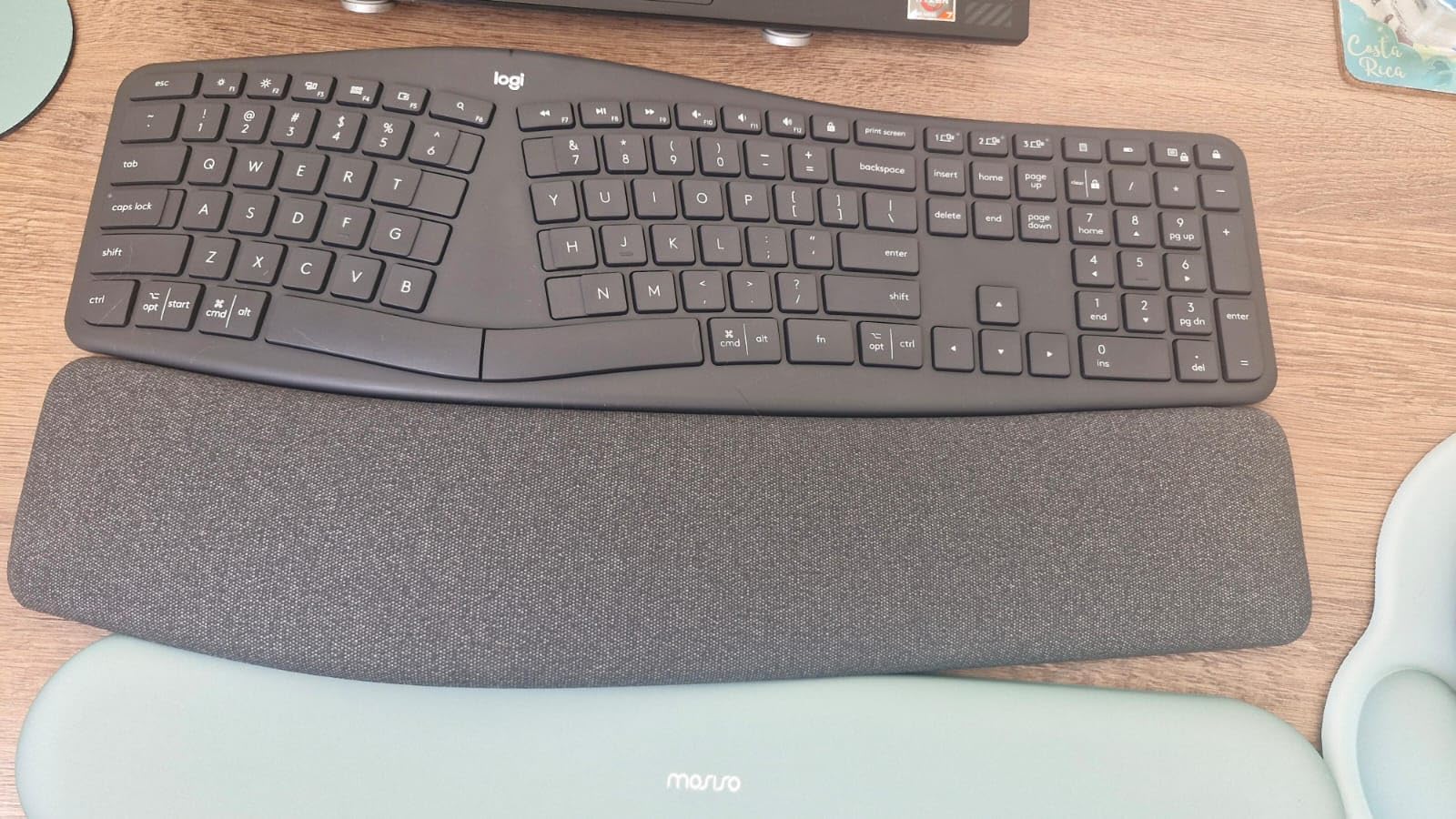 Logitech Ergo K860 Wireless Ergonomic Split Keyboard with Wrist Rest | Curved split keyframe, pillowed wrist rest, Bluetooth, USB connectivity with included USB Receiver, Windows Mac compatible customer photo 2
