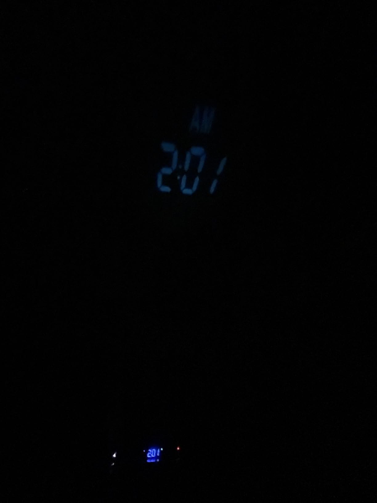 Digital Projection Alarm Clocks for Bedrooms - Large LED Display, 180 Rotatable Projector, 5-Level Dimmer, USB Charger, Battery Backup, Loud Dual Alarms for Kids Elderly, Heavy Sleepers, Snooze, 12/24H, DST customer photo 2