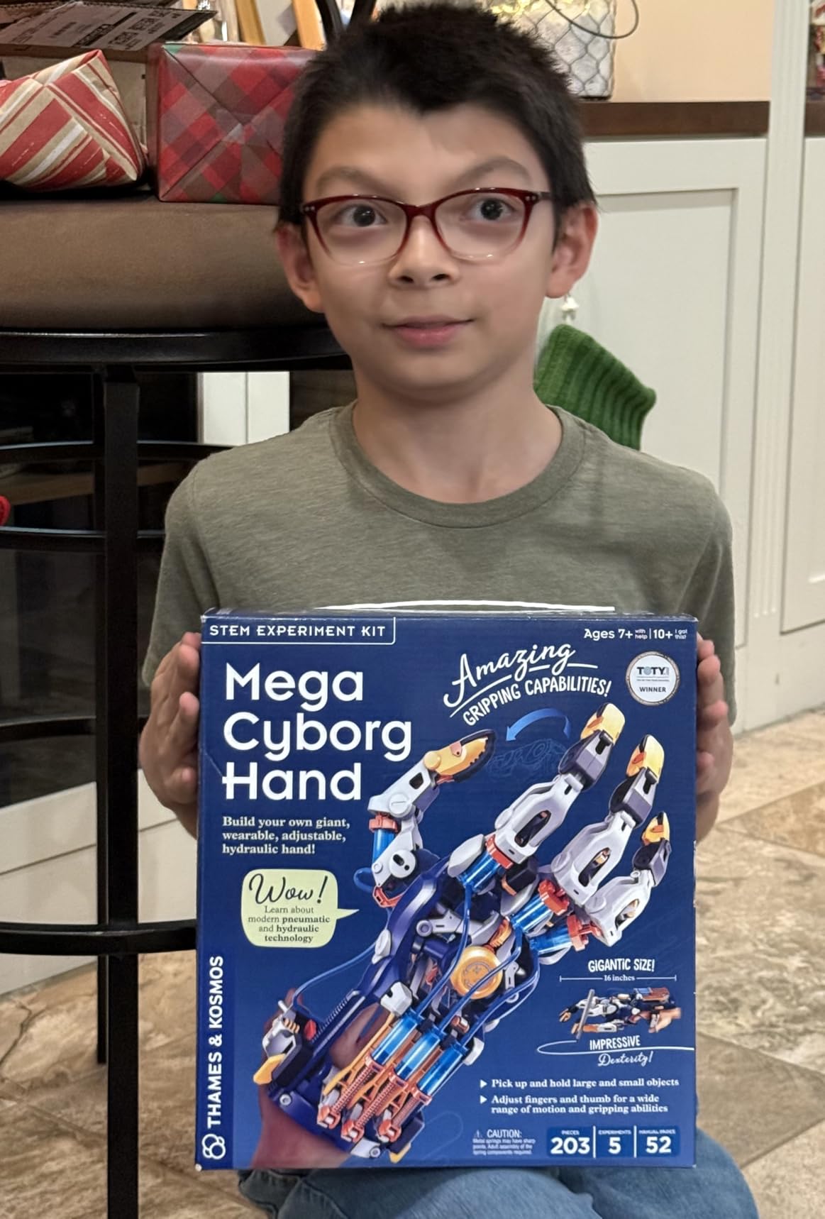 Thames & Kosmos Mega Cyborg Hand STEM Experiment Kit customer photo 1