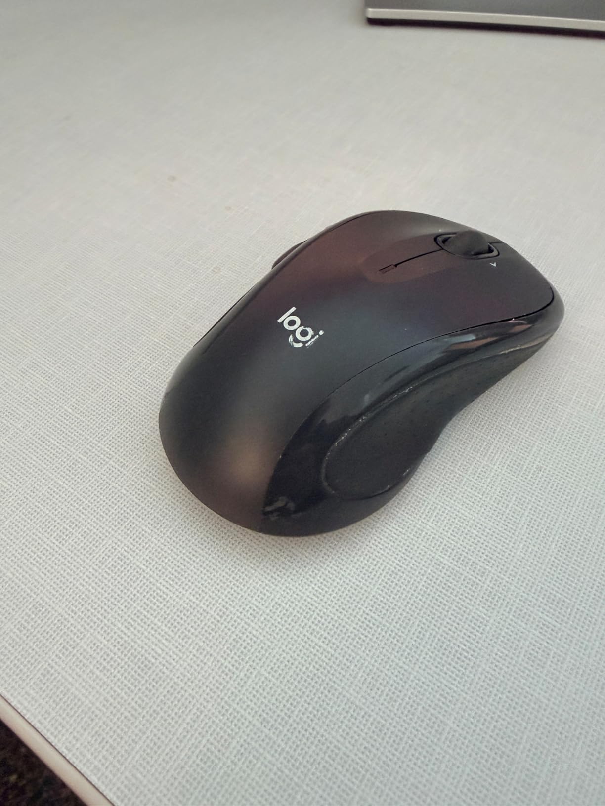 Logitech M510 Wireless Mouse, 2.4 GHz with USB Unifying Receiver customer photo 1