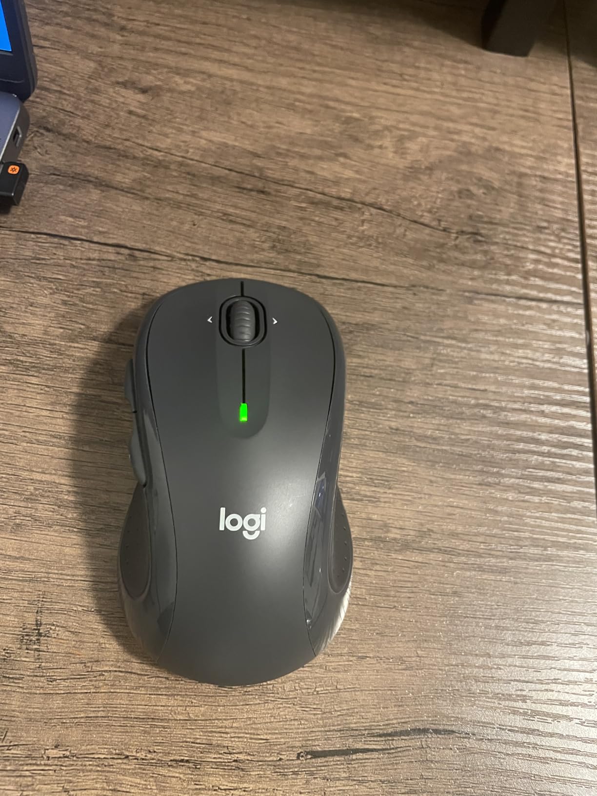 Logitech M510 Wireless Mouse, 2.4 GHz with USB Unifying Receiver customer photo 2