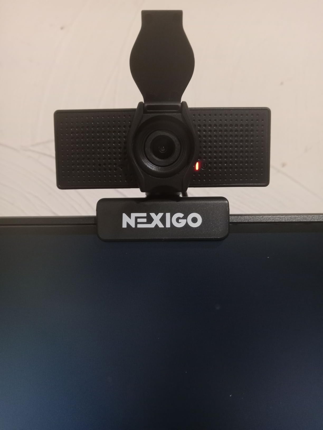 NexiGo N60 1080P Webcam with Microphone, Software Control & Privacy Cover customer photo 1