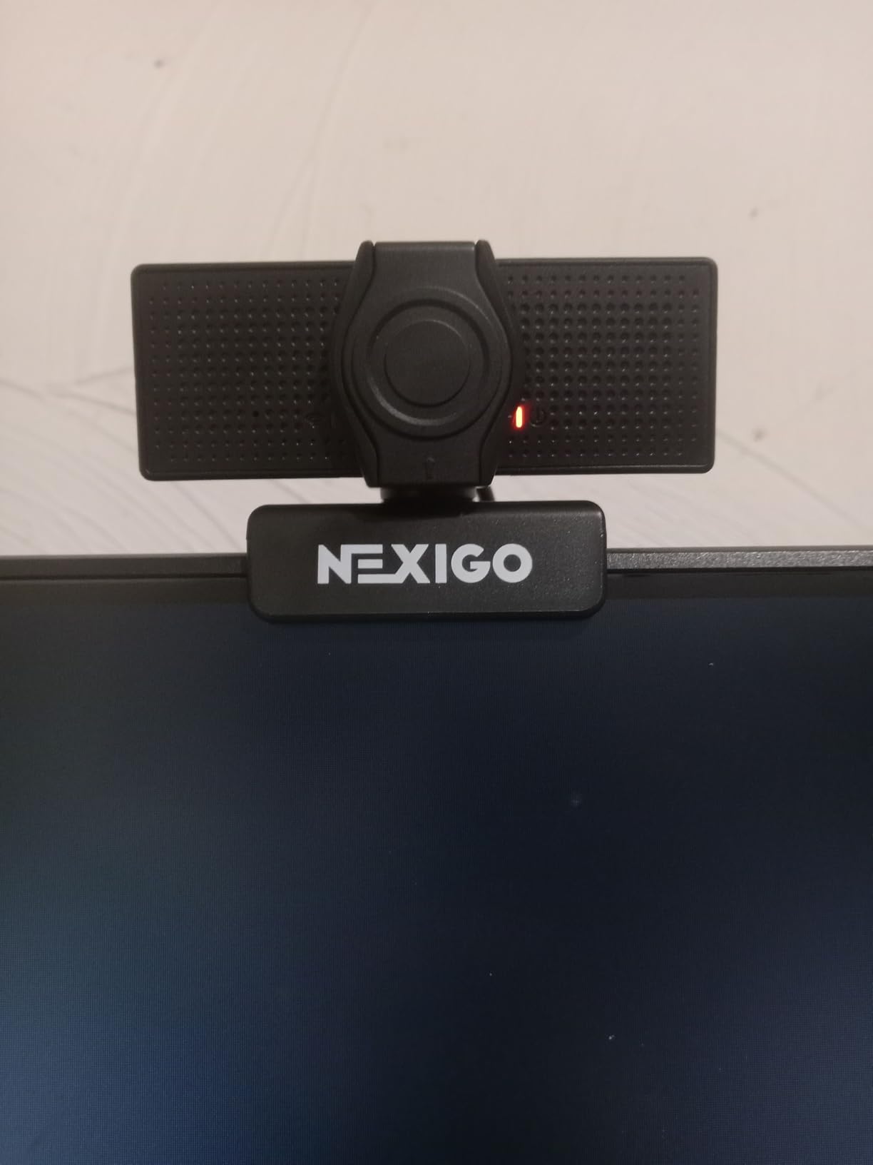 NexiGo N60 1080P Webcam with Microphone, Software Control & Privacy Cover customer photo 2