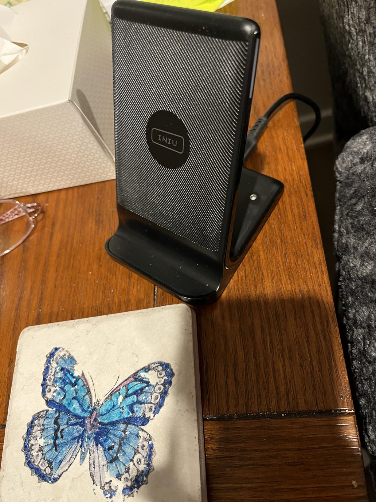 INIU Wireless Charger, 15W Fast Wireless Charging Station with Sleep-Friendly Adaptive Light Compatible with iPhone 17 16 15 14 13 12 Pro Max Samsung Galaxy S25 S24 S23 Note 20 Google etc customer photo 1