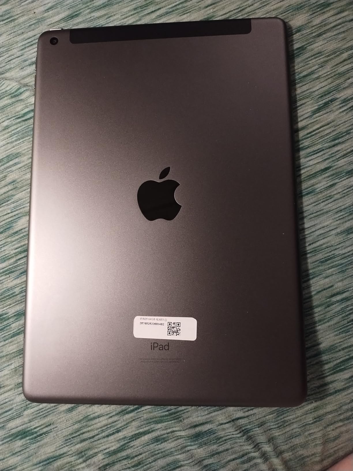 Apple iPad 2021 (10.2-inch, Wi-Fi, 64GB) - Space Gray (Renewed) customer photo 1