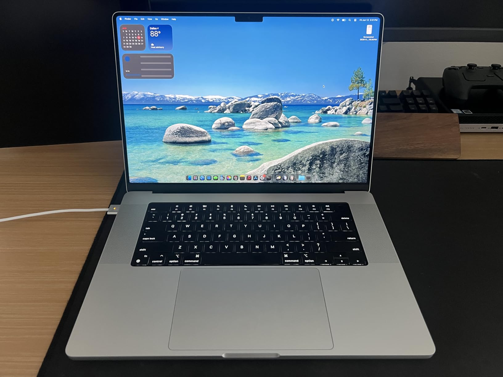 Apple Late 2021 MacBook Pro with Apple M1 Pro chip, 16-inch, 16GB RAM, 1TB SSD, Space Gray (Renewed) customer photo 1