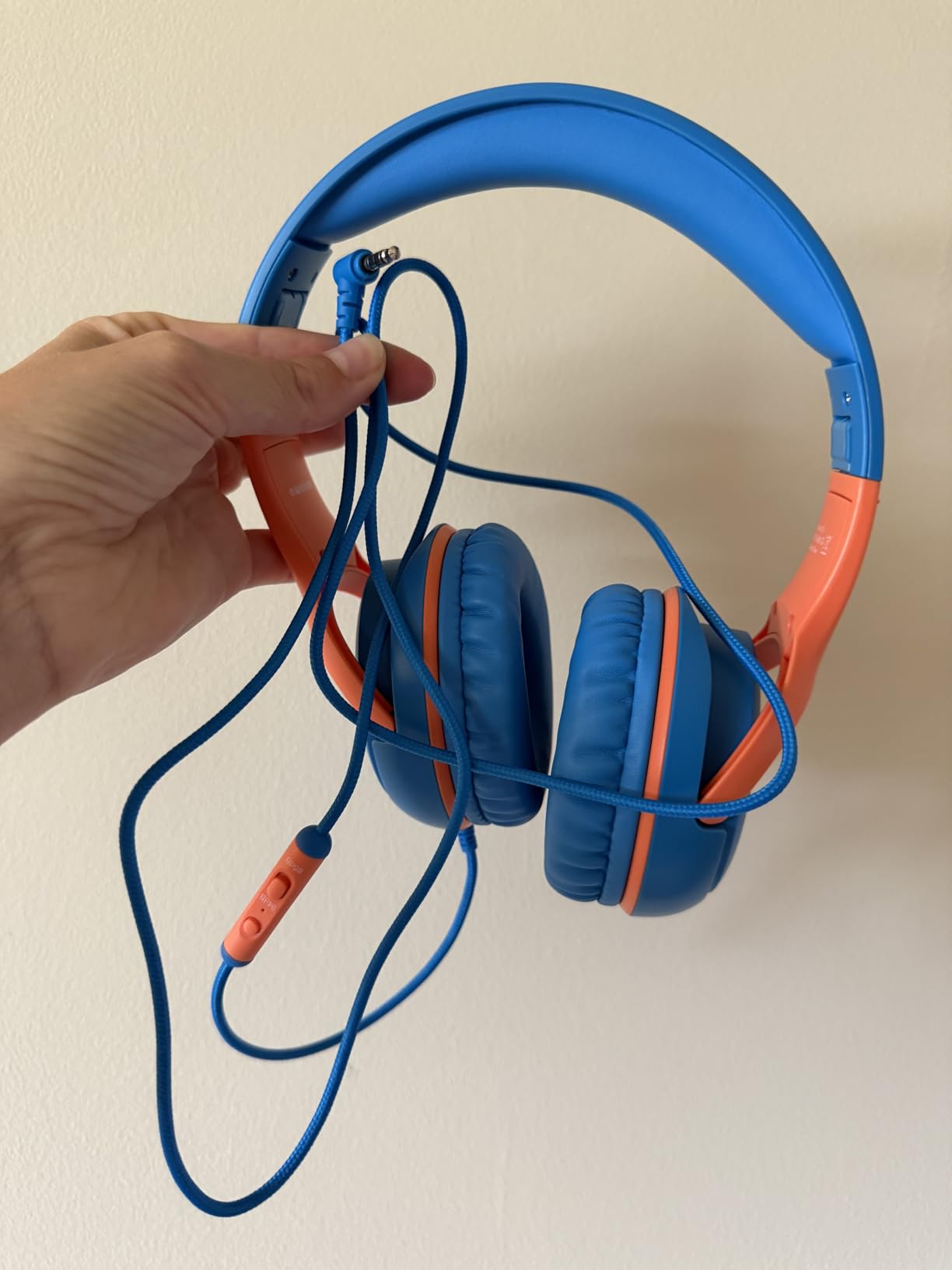 awatrue Kids Headphones Wired - Toddler Headphones with Microphone, Over-Ear Headphones, 85/94dB Volume-Limiting, 3.5mm Jack, Foldable On-Ear Design - Safe & Comfortable for Learning & Entertainment customer photo 1