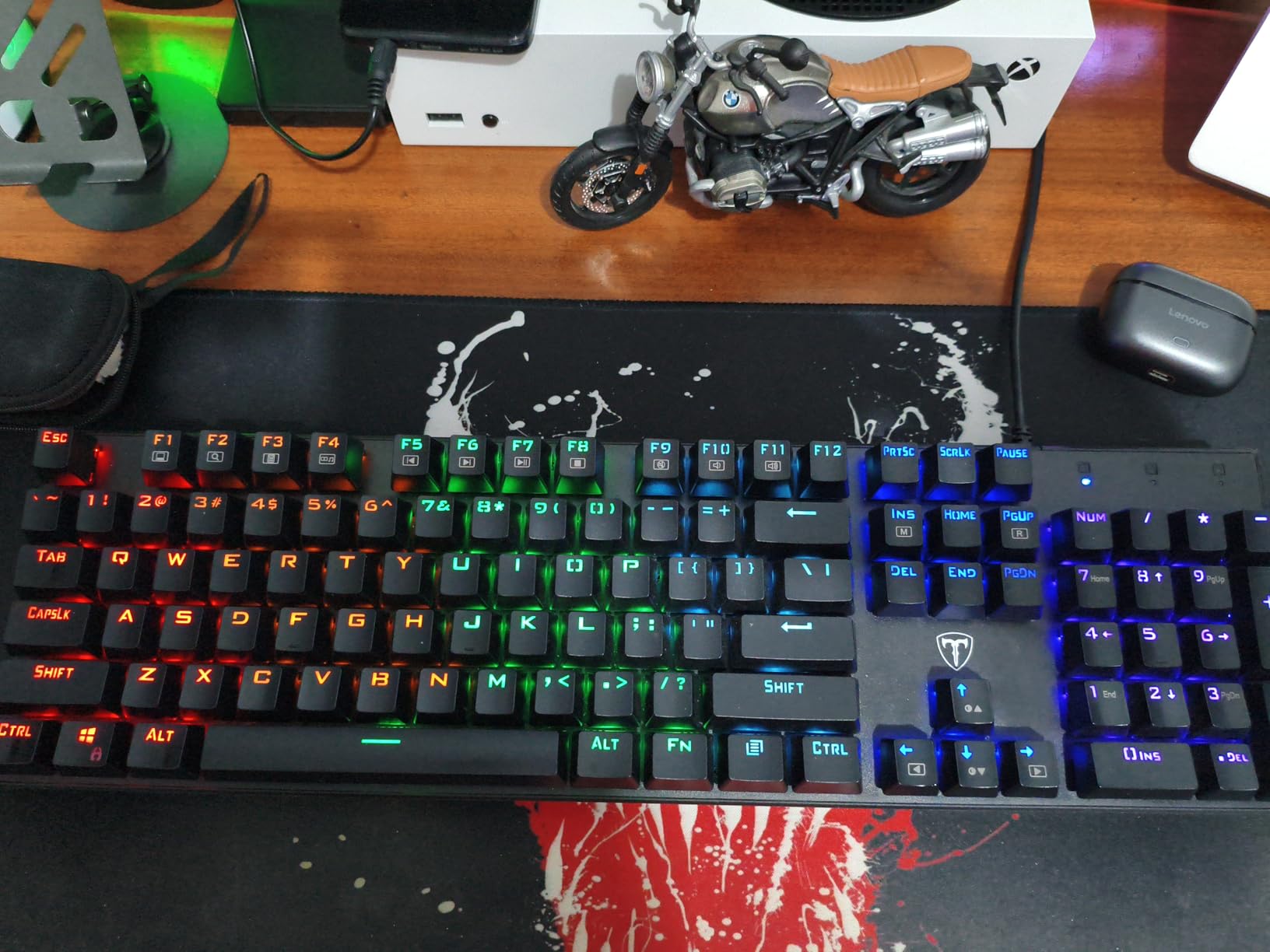 RisoPhy Mechanical Gaming Keyboard, RGB 104 Keys Ultra-Slim LED Backlit USB Wired Keyboard with Blue Switch, Durable Abs Keycaps/Anti-Ghosting/Spill-Resistant customer photo 2