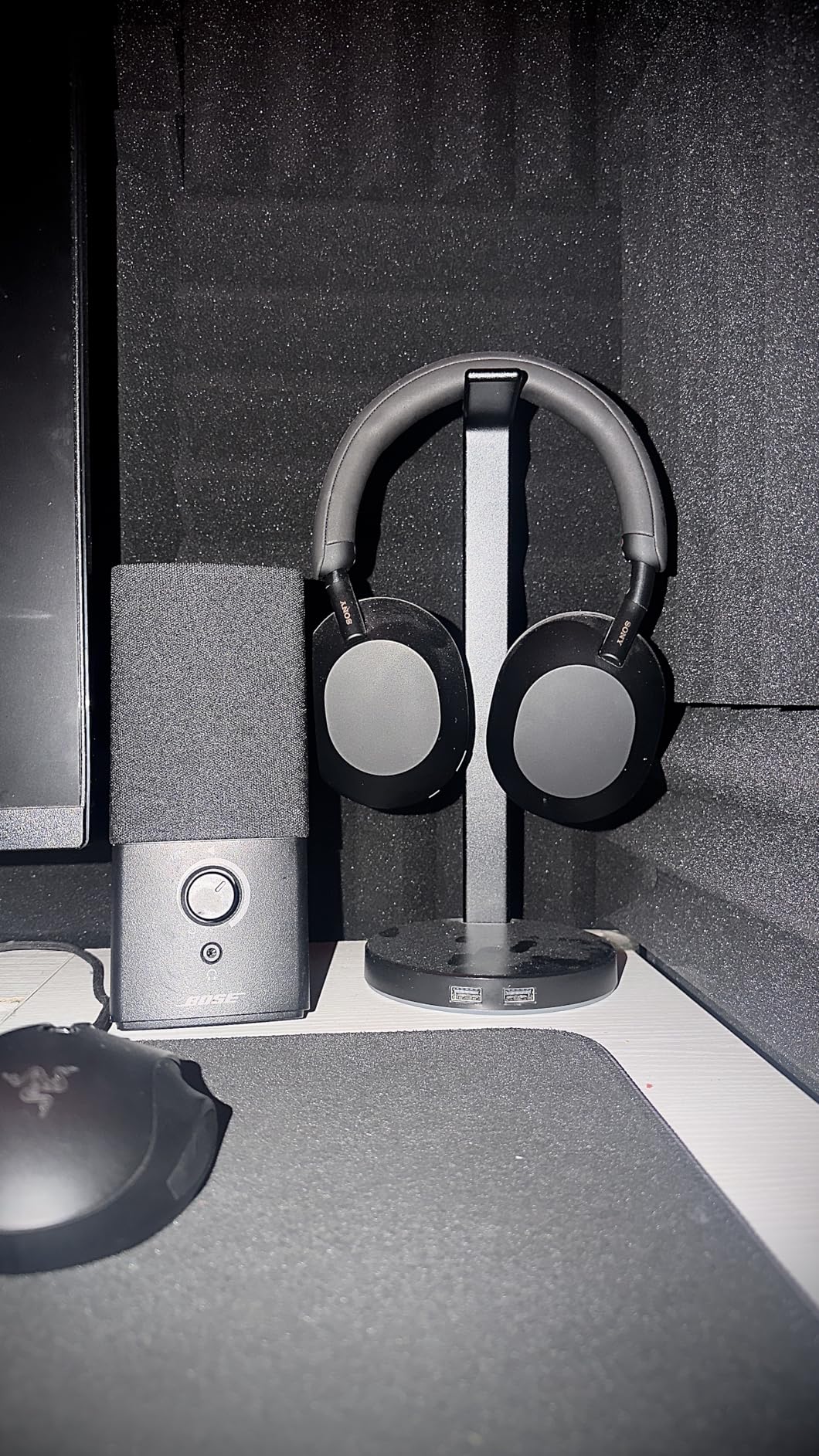 WH-1000XM5 Premium Noise Canceling Headphones, Auto NC Optimizer, 30-Hour Battery, Alexa Voice Control, Silver customer photo 2