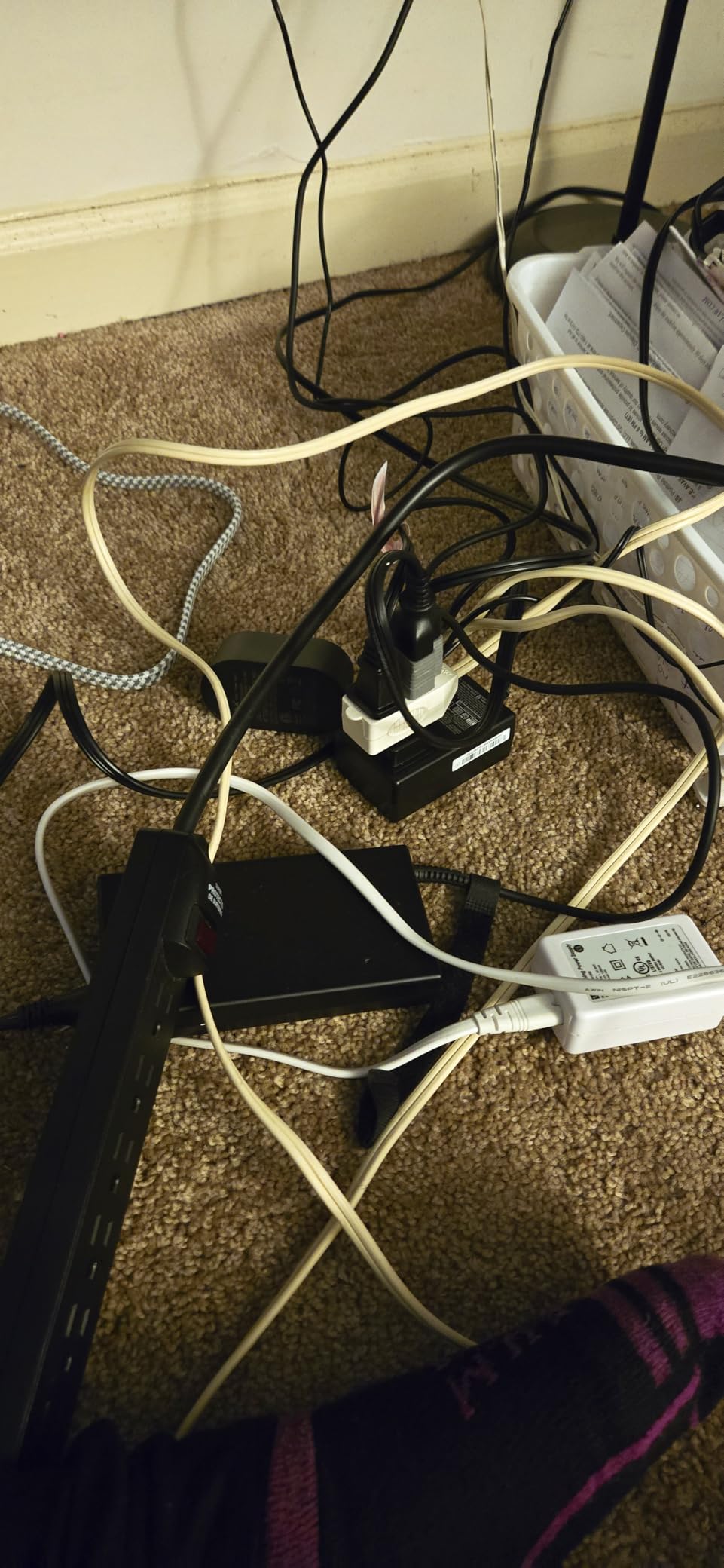 Surge Protector Power Strip - 10 FT Extension Cord, Power Strip with 12 Widely AC Outlet 4 USB, Flat Plug Wall Mount Overload Protection, 1050J, Desk Charging Station for Home Office, ETL Listed, White customer photo 2