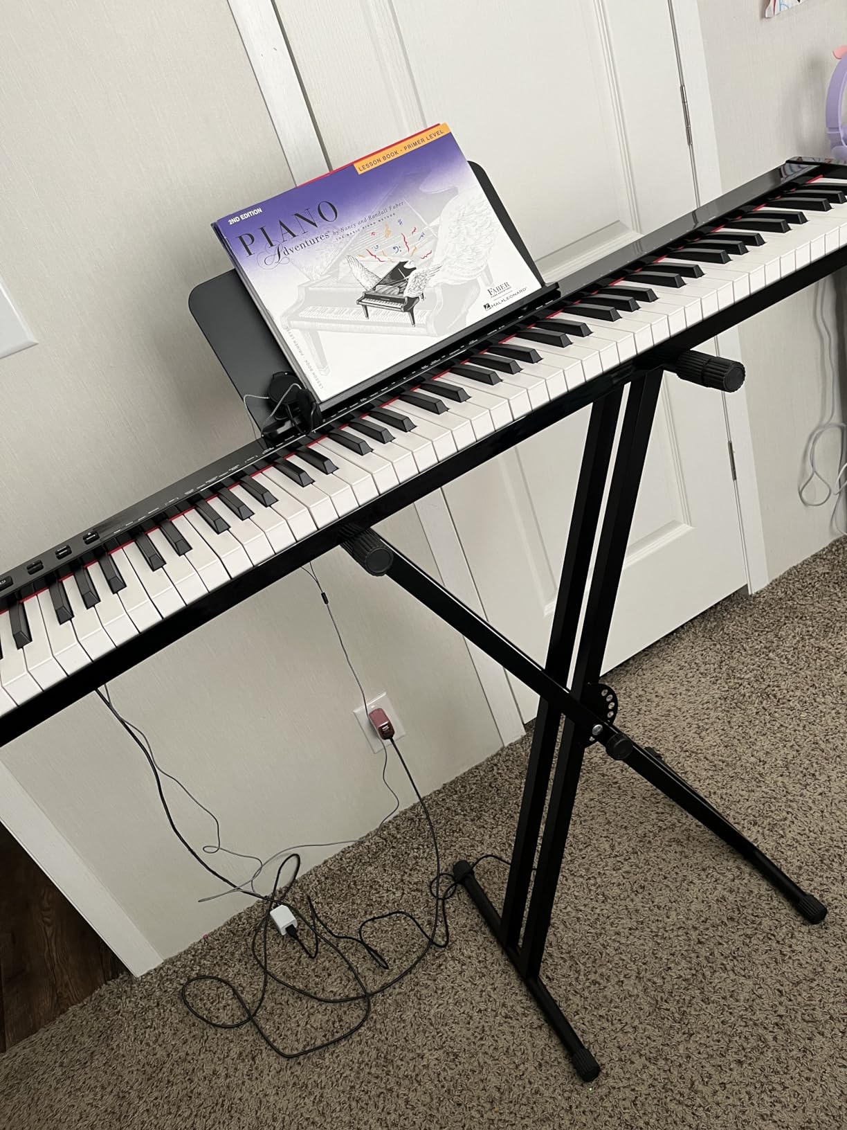 NikoMaku Semi-weighted 88 Keys Piano Keyboard Compact Portable Digital Piano Set for Beginners with Stand, Carrying Case, Sustain Pedal, Headphones, SWAN-S Black customer photo 2