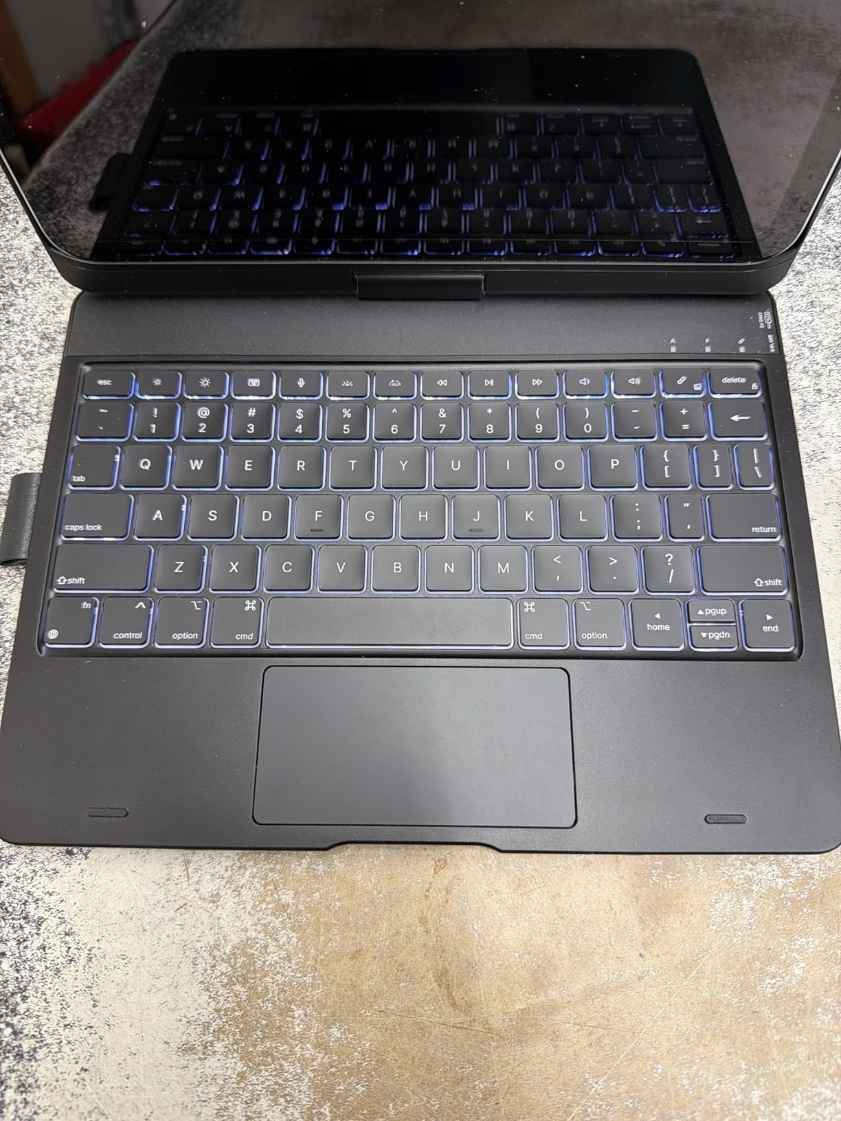 typecase Touch iPad A16 11th/10th Gen Case with Keyboard, 360° Rotating customer photo 1
