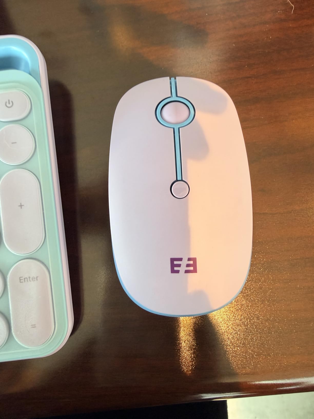 seenda Bluetooth Keyboard and Mouse for iPad, CTU-301 Wireless Multi-Device Connection Bluetooth+2.4G Keyboard Mouse Combo with Tablet Holder for iPad/Macbook/Windows, iOS/Android/Phone, Blue & Purple customer photo 1
