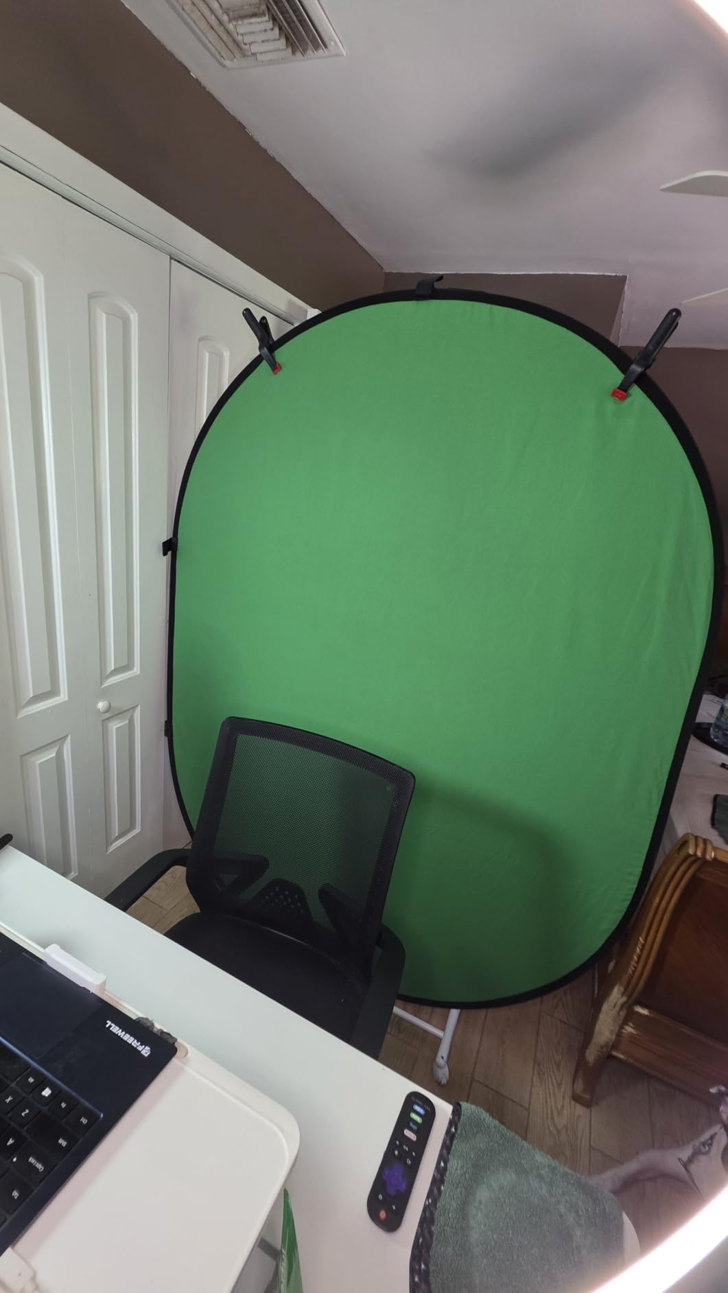 Blue Green Screen Backdrop Double Sided Collapsible Greenscreen Backdrop with Carrying Bag, Portable Pop Up Green Screen Background for Streaming Webcam 39.4 * 59.1