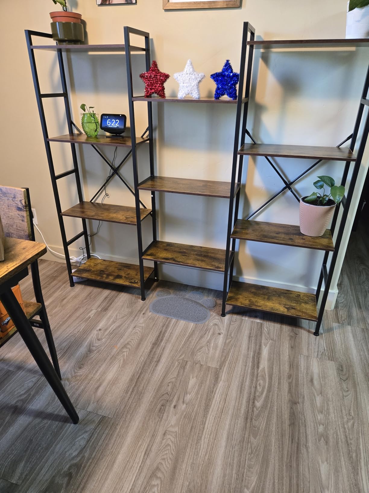 SUPERJARE Triple Bookshelf, Bookcase with 11 Open Display Shelves, Wide Book Shelf 4 Tier customer photo 1