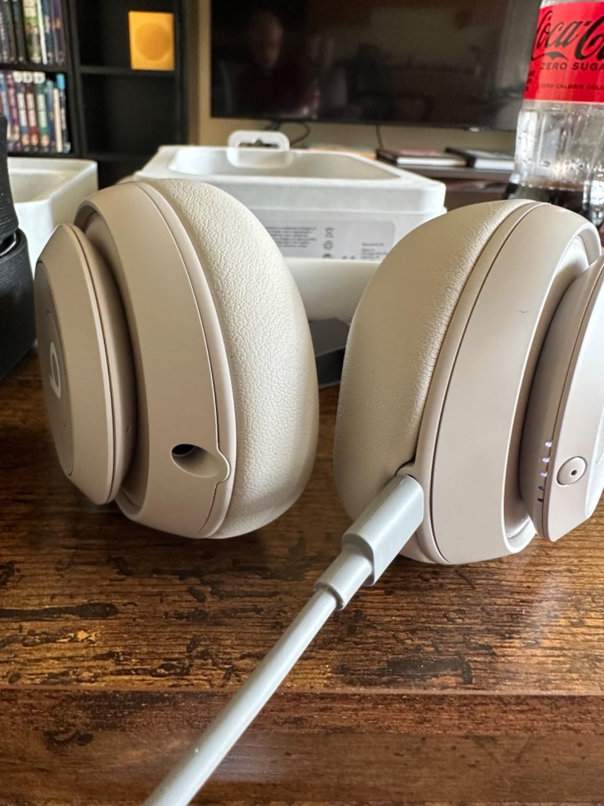 Beats Studio Pro Premium Wireless Over-Ear Headphones- Up to 40-Hour Battery Life, Active Noise Cancelling, Great for Travel & Commuting, USB-C Lossless Audio, Apple & Android Compatible - Black customer photo 1