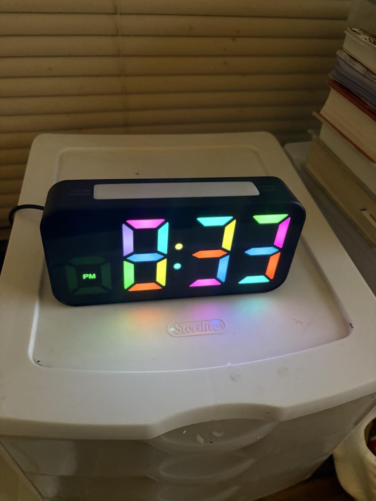 Topski Loud Alarm Clocks for Bedrooms Heavy Sleepers, Plug-in Digital Bedside Clock with RGB Night Light, Large Display, Dual Alarm, Snooze, Dimmable, 3 Volumes customer photo 2