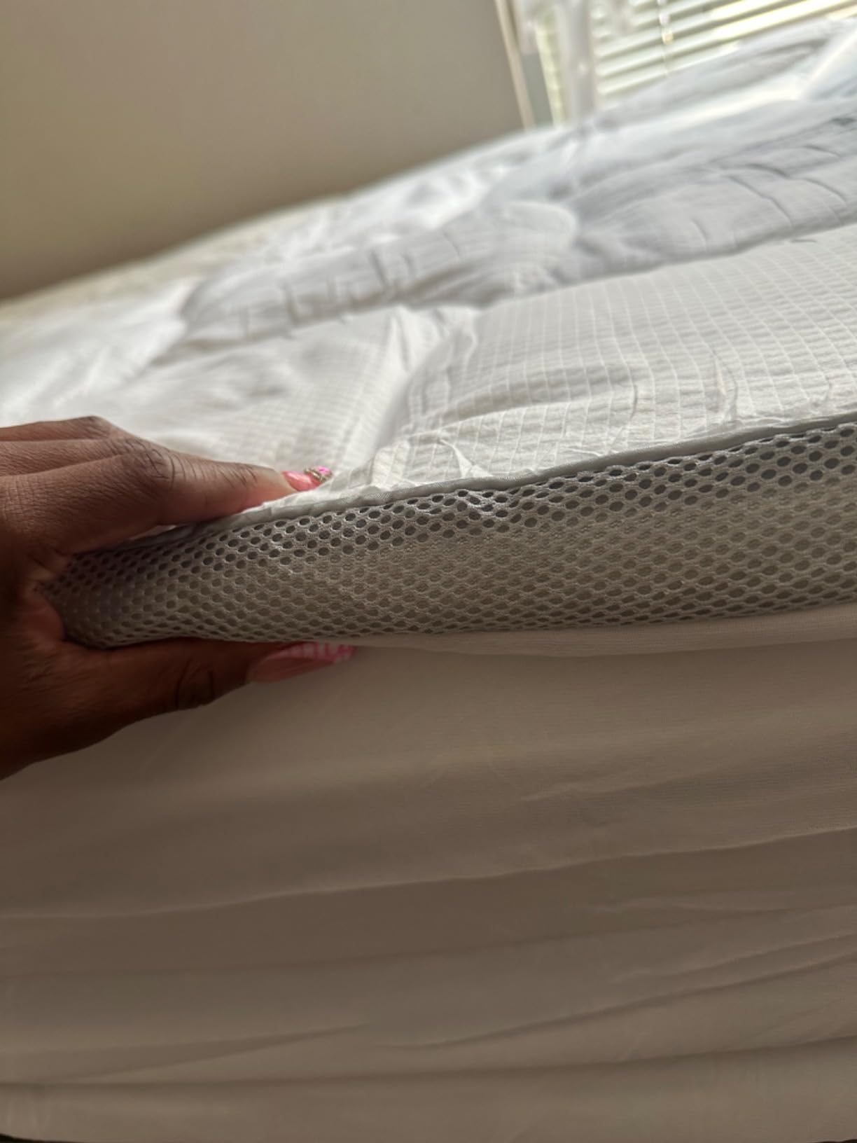 Bedsure Twin XL Mattress Topper - 800 GSM Waterproof Mattress Topper for College Dorm Room Essentials with 8-21 Inches Deep Pocket, Pillow Top Twin Extra Long Bed Pad Fitted for Bedroom - White customer photo 2