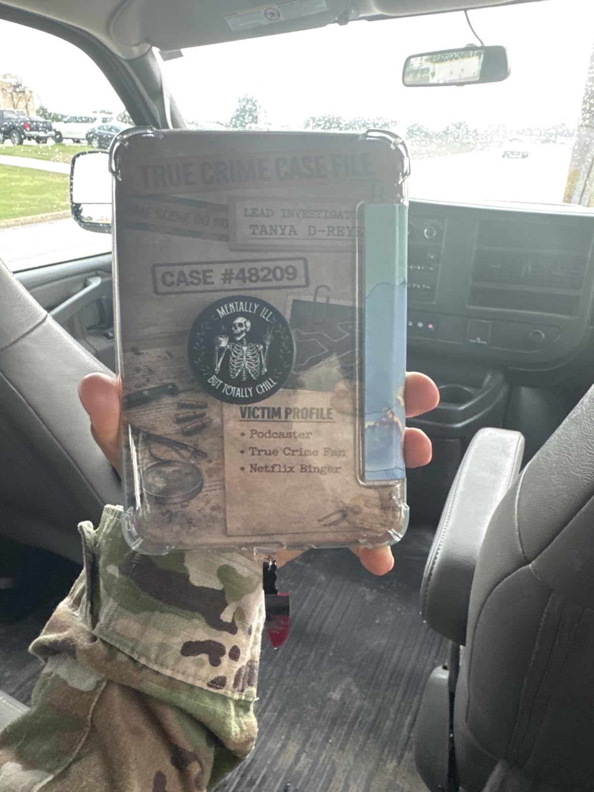 Amazon Kindle 16 GB (newest model) - Lightest and most compact Kindle, now with faster page turns, and higher contrast ratio, for an enhanced reading experience - Matcha customer photo 2