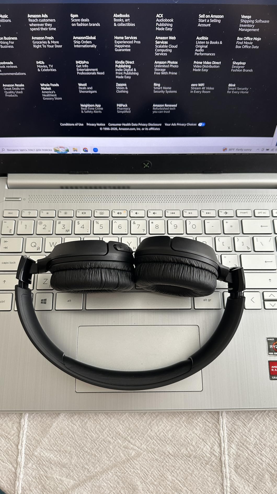 JBL Tune 520BT - Wireless On-Ear Headphones, JBL Pure Bass Sound, Wireless Bluetooth 5.3 technology, Hands-free calls with Voice Aware customer photo 1