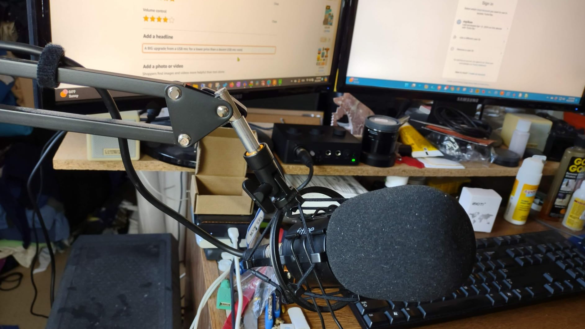 FIFINE Podcast Equipment Bundle Set, Music Recording Kit with Studio Dynamic Microphone and USB Audio Mixer with XLR Mic Input, Headphone Monitoring, Volume Knob for Vocal/Voice Over - AmpliTank KS6 customer photo 2