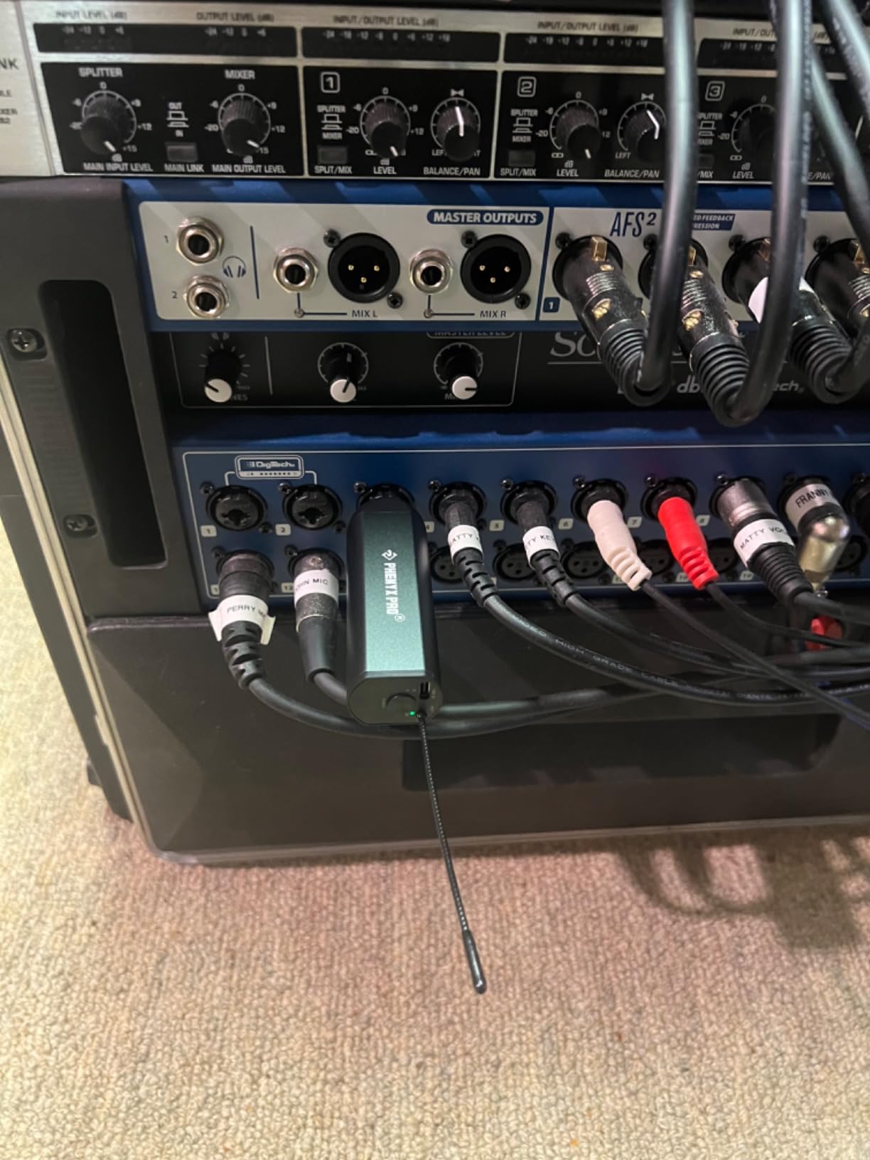 Phenyx Pro Single Digital Wireless Microphone System, Mini Receiver, Bodypack Transmitter, 15 Channels UHF Band, Headset/Lapel Microphone - PDP-1-1B customer photo 1