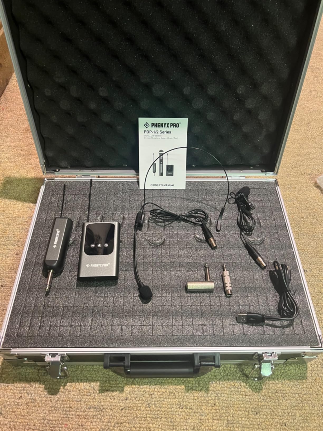 Phenyx Pro Single Digital Wireless Microphone System, Mini Receiver, Bodypack Transmitter, 15 Channels UHF Band, Headset/Lapel Microphone - PDP-1-1B customer photo 2