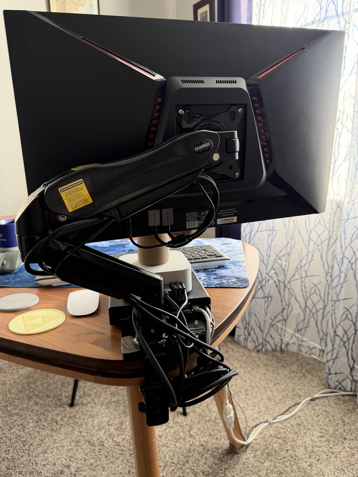HUANUO Single Monitor Mount, 13 to 32 Inch Gas Spring Monitor Arm, Adjustable Stand, Vesa Mount with Clamp and Grommet Base - Fits 4.4 to 19.8lbs LCD Computer Monitors customer photo 1
