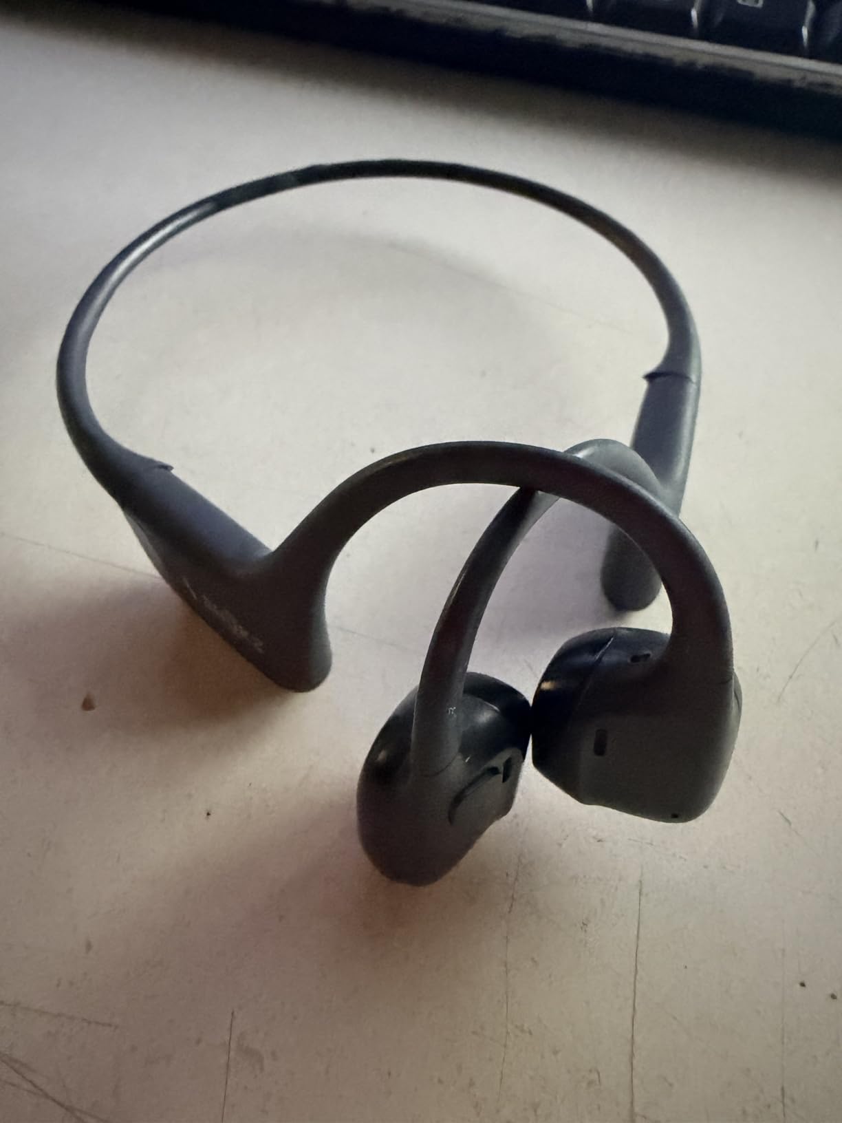 SHOKZ New OpenRun Pro 2 - Bone Conduction Headphones, Open-Ear Bluetooth Wireless Sport Earphones for Running, Workouts - Sweat Resistant, Secure Comfortable Fit - Deep Bass, Smart Mic, Reflective Strip customer photo 2