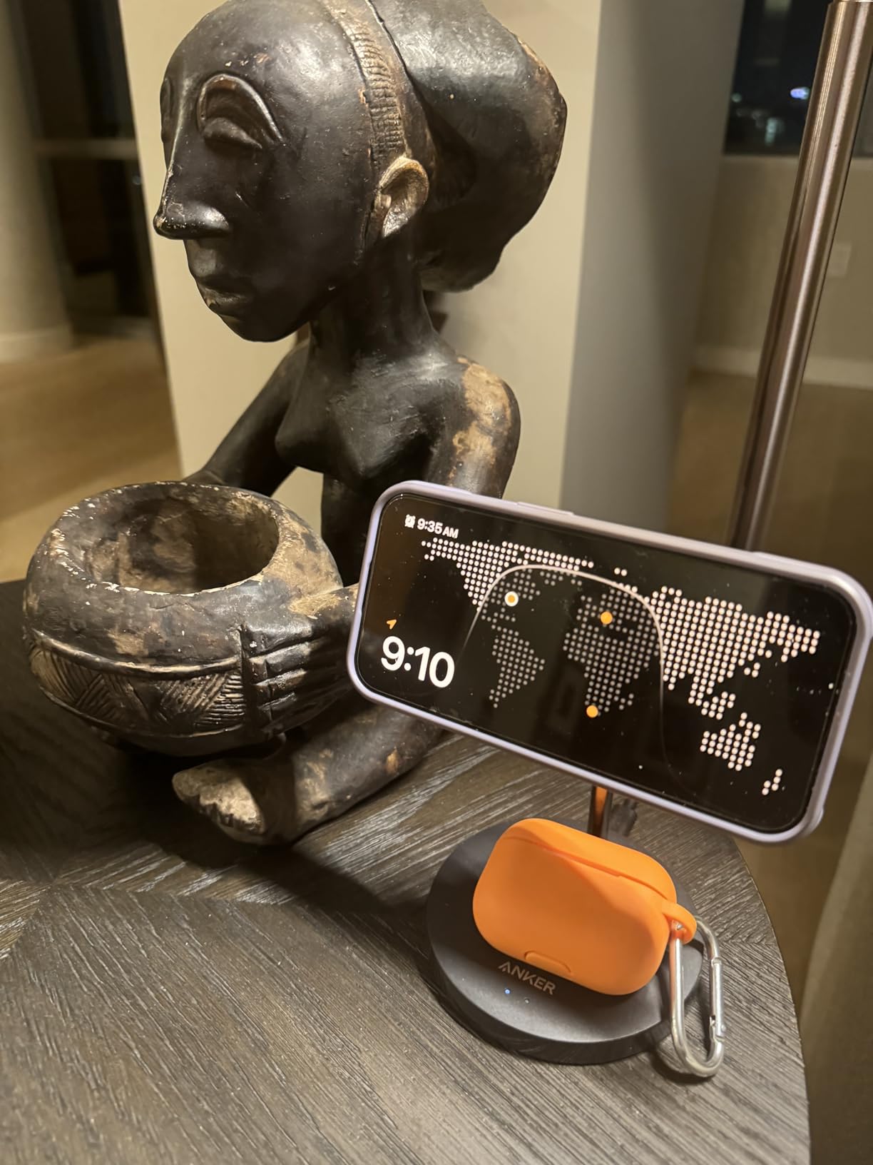 Anker MagGo Charger Stand, 2-in-1 Charging Station, Qi2 Certified 15W Fast Charging customer photo 2