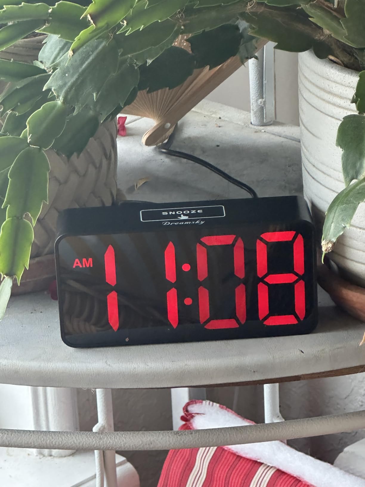 DreamSky Small Digital Alarm Clocks for Bedrooms - RGB Electric Alarm Clock for Kids Bedside Nightstand, Desk Clock with Large Numbers, Dimmer, Adjustable Alarm Volume, USB Port, USB-C Adapter Powered customer photo 1