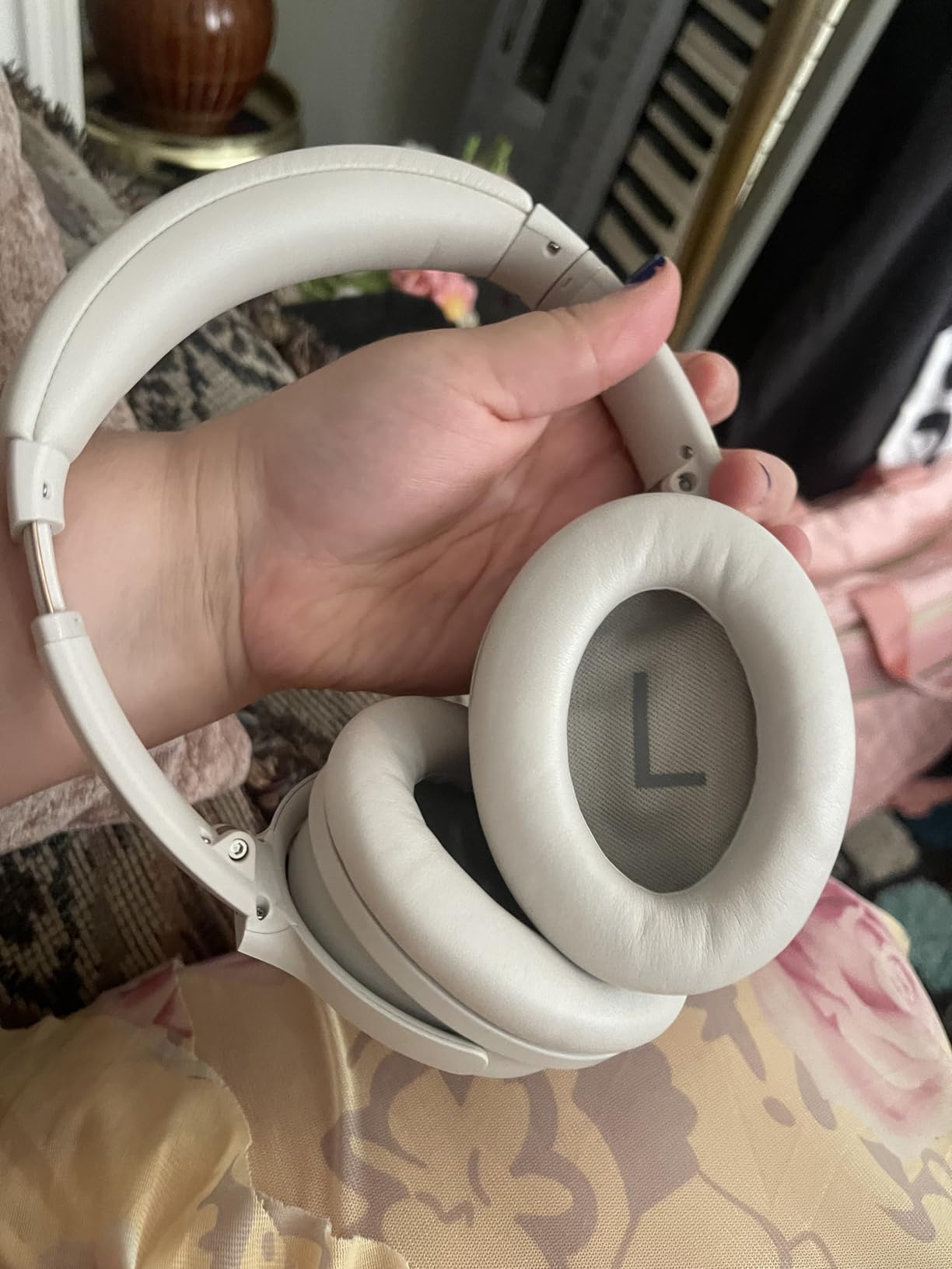 Bose QuietComfort Headphones - Wireless Bluetooth Headphones, Active Over Ear Noise Cancelling and Mic, USB-C Charging, Deep Bass, Up to 24 Hours of Playtime customer photo 2