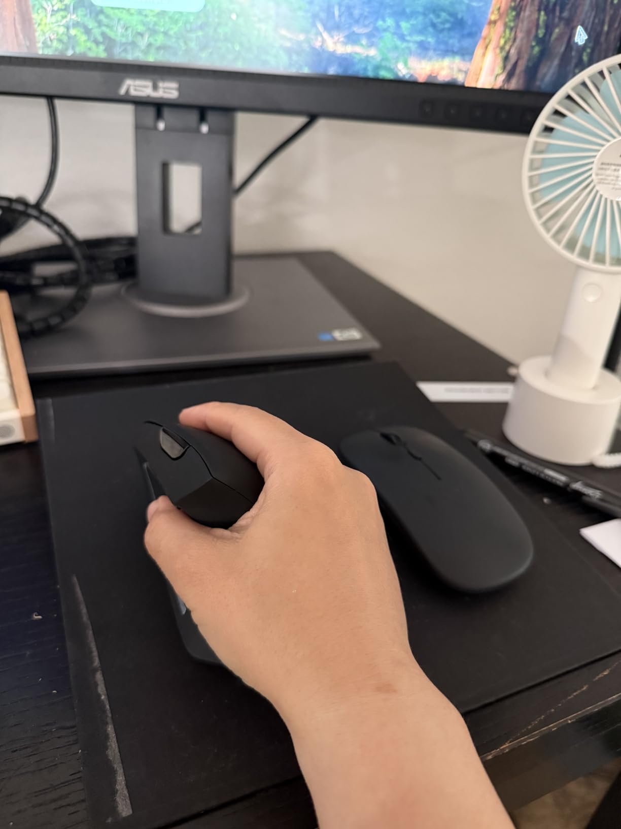 TECKNET Ergonomic Mouse, 4800 DPI Wireless Bluetooth Vertical, 3-Device | Switch Among 3 Devices, 6 DPI Levels, BT 5.0/2.4G USB-A, Quiet Clicks, 6 Buttons, Battery-Powered, Right-Handed, Black customer photo 1