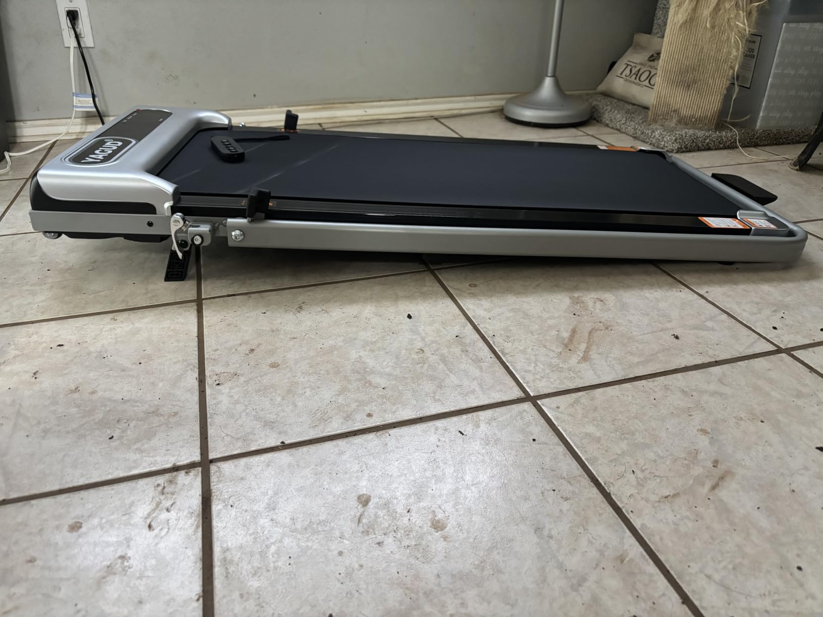 Yagud Walking Pad, Walking Pad Treadmill for Home Office, Portable Under Desk Treadmill with Remote Control and LED Display customer photo 2