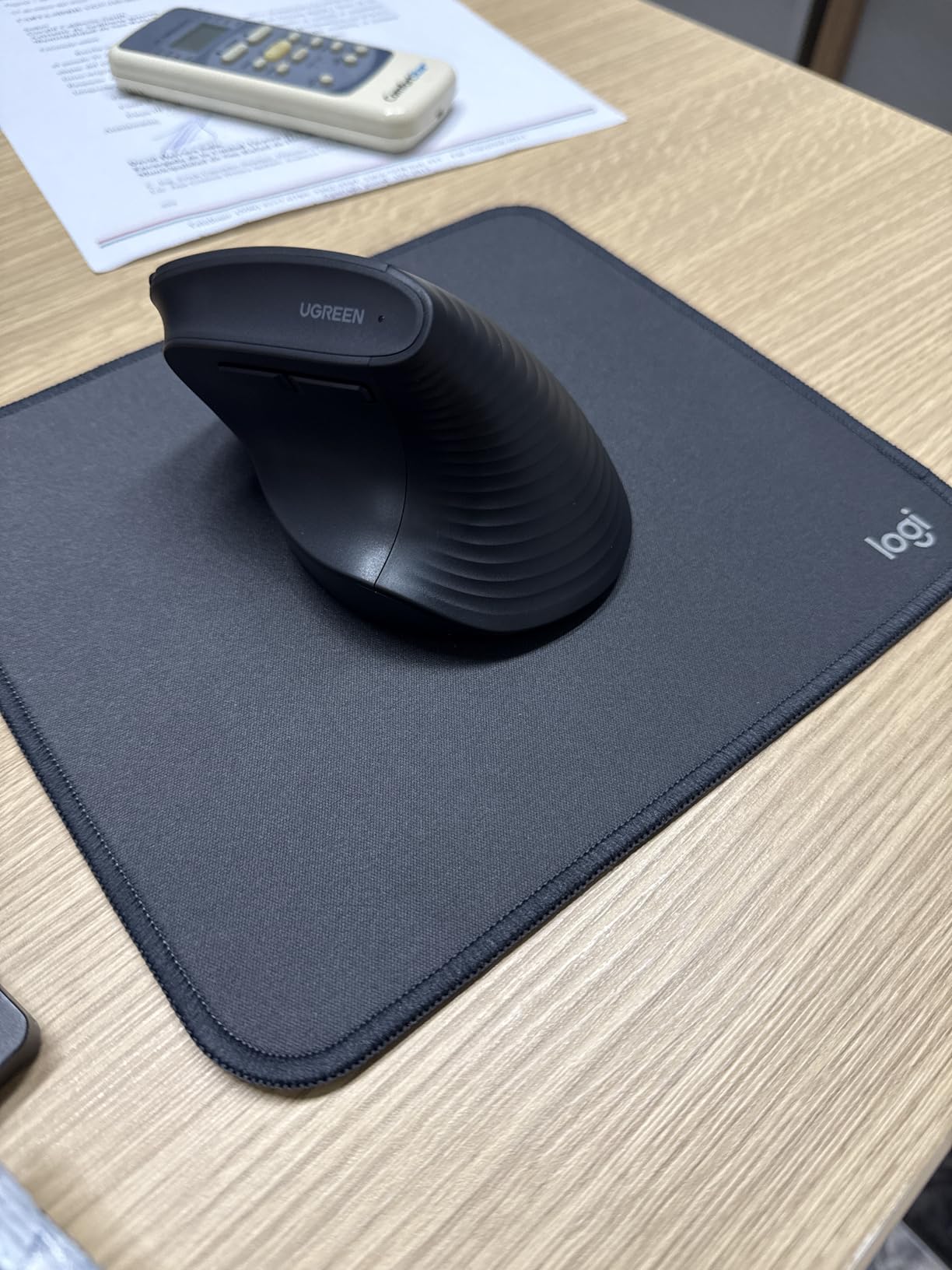 UGREEN Ergonomic Wireless Mouse, Bluetooth & 2.4G Wireless, Quiet Clicks | 1000/1600/2000/4000 DPI, Up to 3 Device Connectivity, 6 Buttons, Multi-system compatibility, for Laptop, Desktop, PC customer photo 2