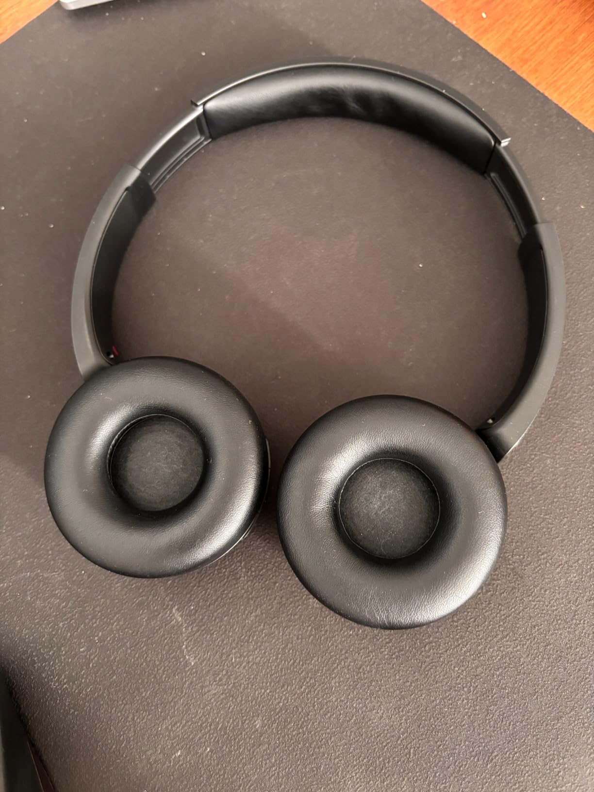 Sony WH-CH520 Wireless Headphones Bluetooth On-Ear Headset with Microphone and up to 50 Hours Battery Life with Quick Charging customer photo 2