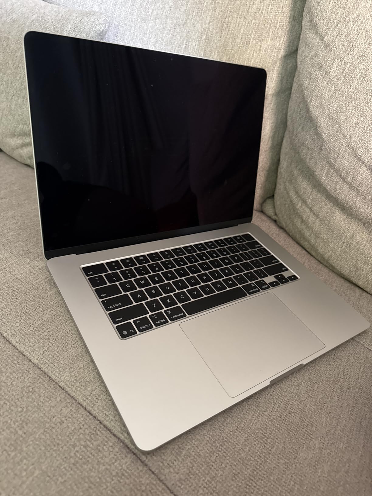 Apple 2025 MacBook Air 15-inch Laptop with M4 chip: Built for Apple Intelligence, 15.3-inch Liquid Retina Display, 16GB Unified Memory, 256GB SSD Storage, 12MP Center Stage Camera, Touch ID; Midnight customer photo 1